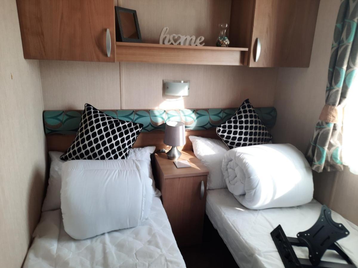 Church Farm Haven Holiday Park Pagham Buitenkant foto